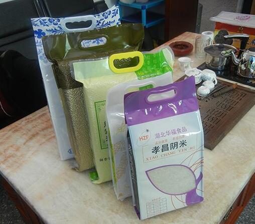 Дизайн мешков с рисом должен фокусироваться на концепции бренда и цветовом по...